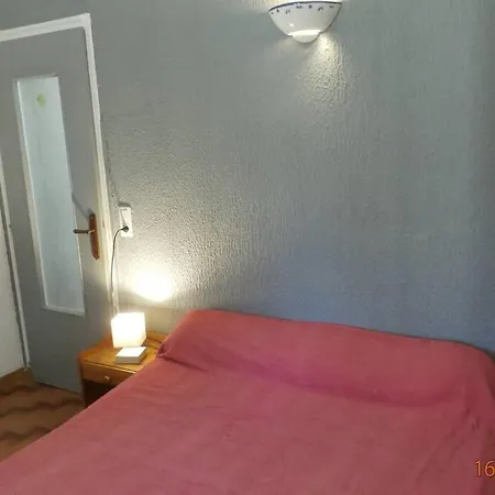 Location Avec Piscine Et Parking Apartament